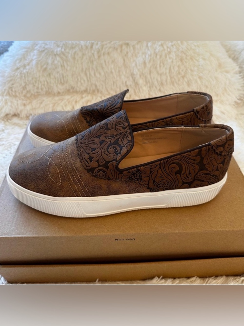 Volatile Rosecrans Slip On Sneakers Size 9 Brown Western Tooled NWOT Shoe